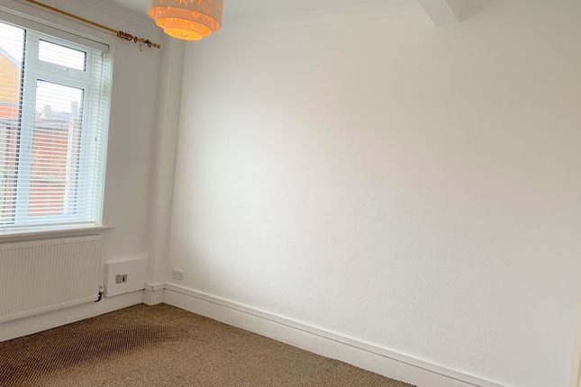 Flat to rent in Cranleigh Road, Southbourne, Bournemouth