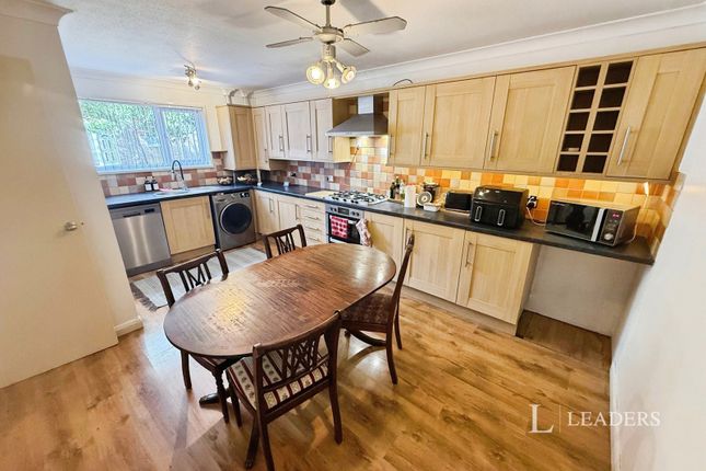 121, Stumpacre, Peterborough photo 2