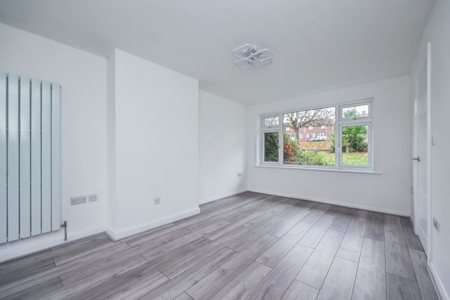 161, Ilkeston photo 3