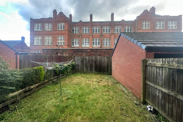 71, Manchester photo 5