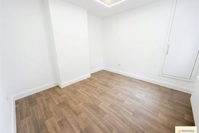 Kingston House,, Kingston Lane, Opposite Brunel University (Stop BJ) photo 4