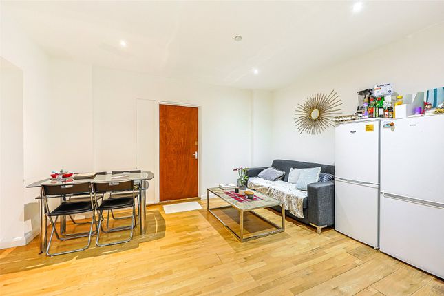 Flat 409, Cavalier House 46-50,, Uxbridge Road, Ealing photo 4