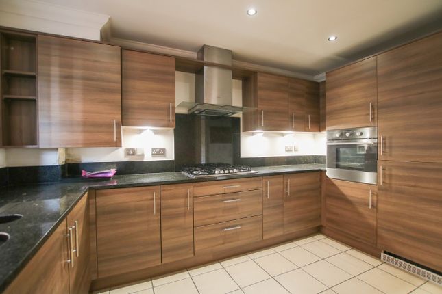 Kingsley Court, Kingsley Place, Wokingham photo 4