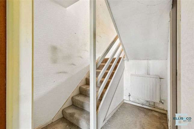93, Lightfoot Road, London photo 4