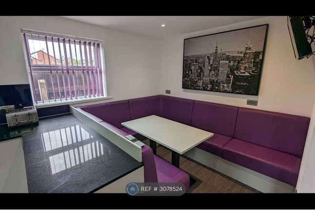 Ormskirk photo 2