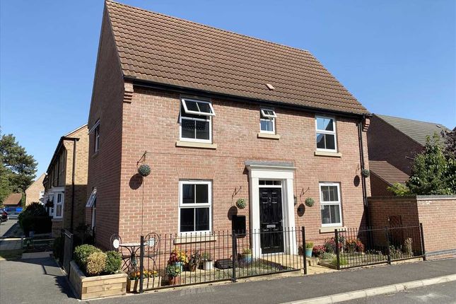 Montrose Grove, Greylees, Sleaford NG34, 3 bedroom detached house for ...