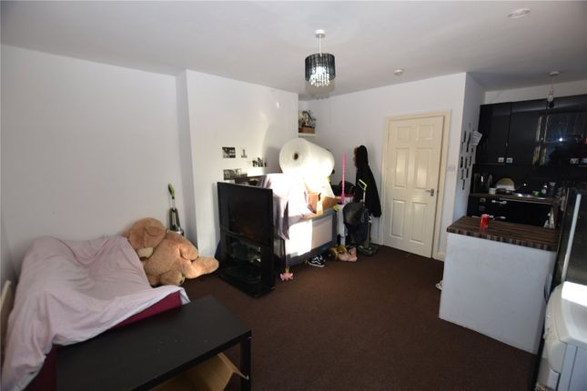 3, Whitehall Court, West Yorkshire photo 2
