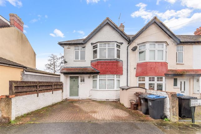 Property for sale in Glebe Avenue, Mitcham