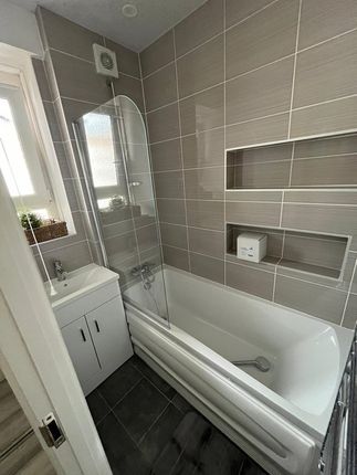 13, Jacobson House, Aldgate East photo 5