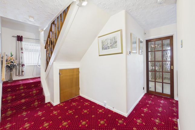 102, Heol-Y-Bardd, Bridgend photo 2