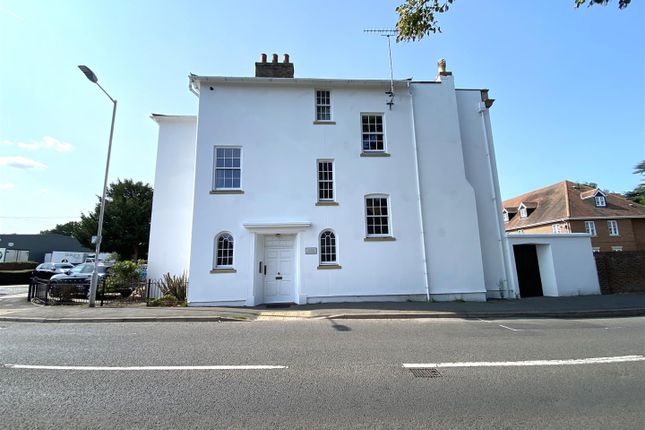 1-bed flat on 15, Parkside Lodge, Upton Court Road, Slough, £209,950