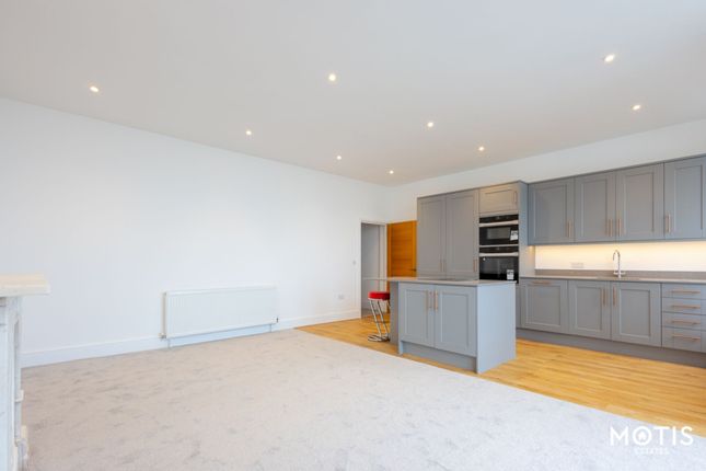 Flat 3 8, Marine Parade, Hythe photo 5