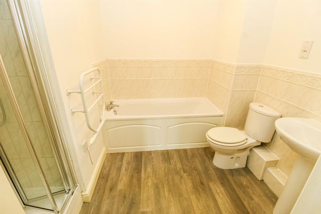 46, Constable Drive, Ossett photo 4