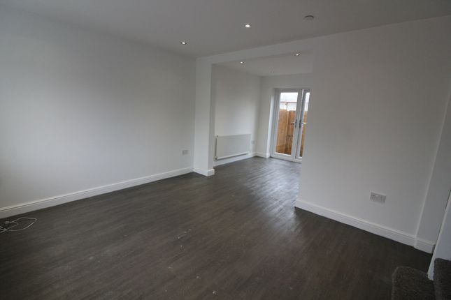 2B East Avenue, Caerphilly photo 4