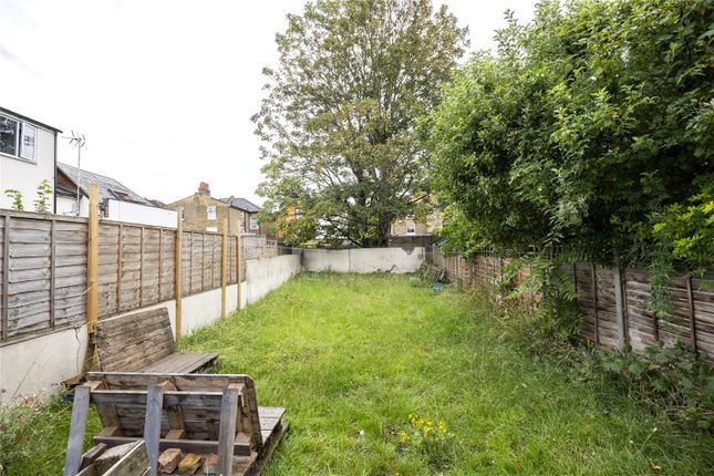 Upper Maisonette, 102, Rossiter Road, London photo 4