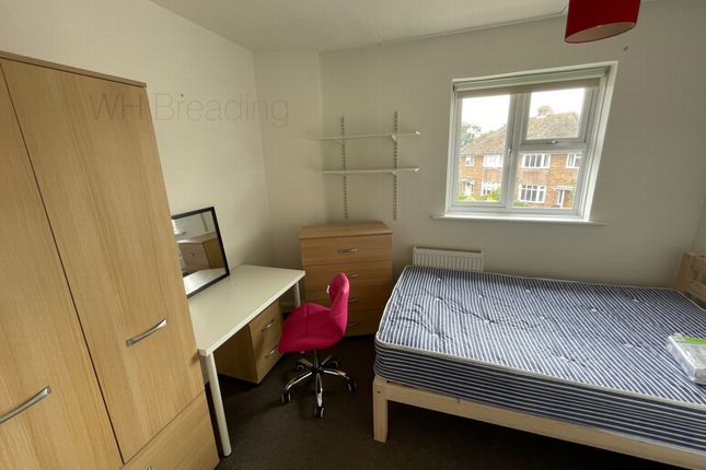 Room to rent in Hillside Avenue, Canterbury