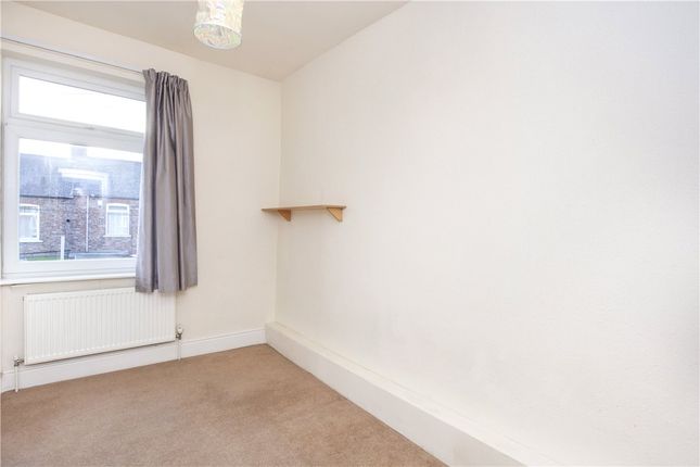 Terraced house to rent in Kitchener Street, York