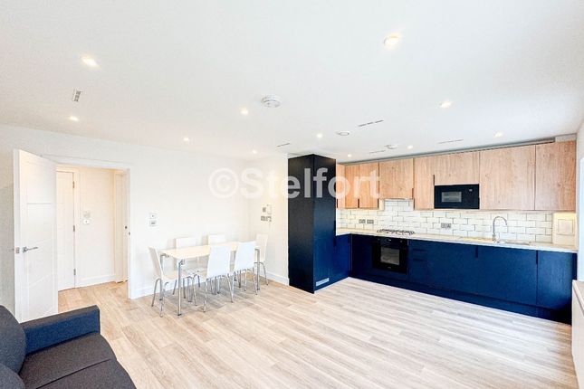 Flat 3, 291-293 Barking Road, London photo 2
