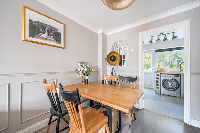 14, Coleridge Road, Swindon photo 4