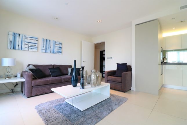 Flat to rent in Bezier Apartments, 91 City Road, Old Street, Shoreditch EC1Y, London
