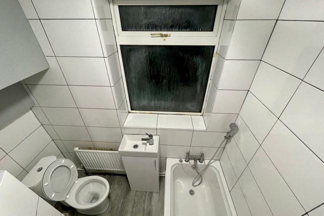 1, Stuart Court High Street, Elstree photo 2