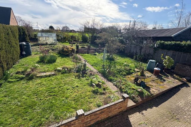 2 East View, Witts End, Milton Keynes photo 2