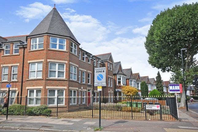 Thumbnail Flat for sale in Canadian Avenue, Catford