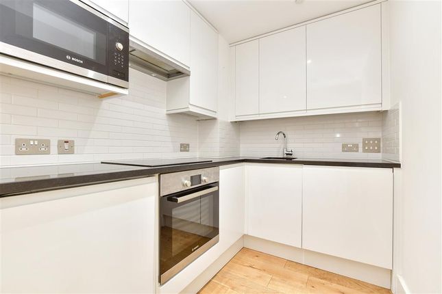 Lounge / Kitchen
