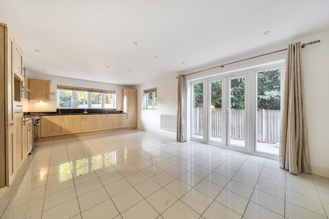 22, Hillside Mews, Southampton photo 2