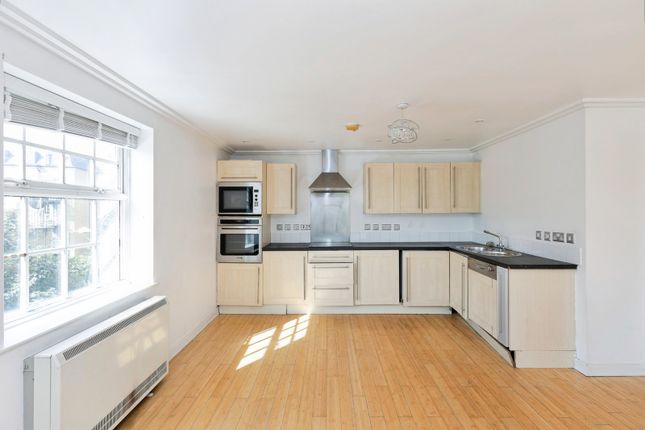 Flat 15 Hewetts Quay 26-32,, Abbey Road, Essex photo 4
