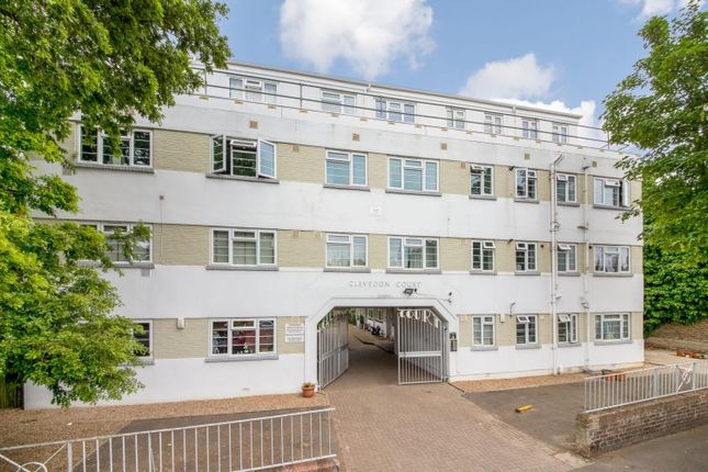 Flat for sale in Clive Road, Dulwich, London