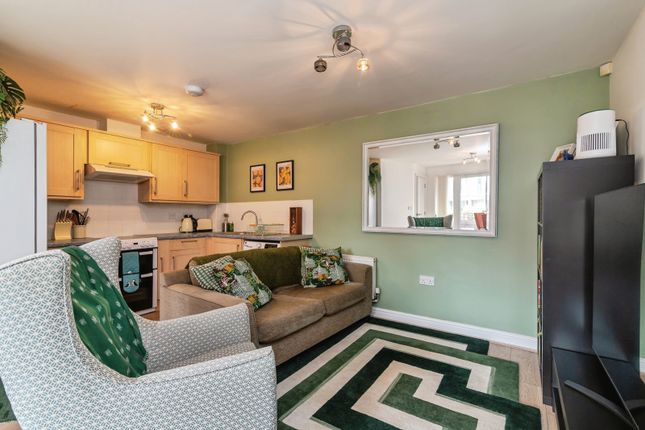 4, Shires Drive, Nottingham photo 2