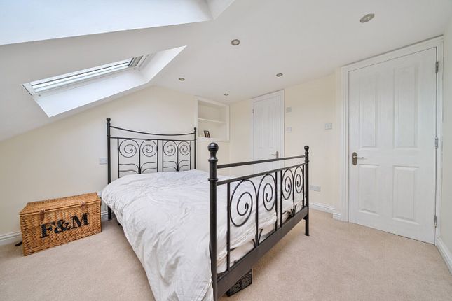 22, Watcombe Road, London photo 4