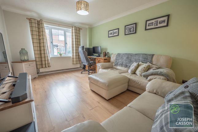 4 Court Orchard, Bridgwater photo 2