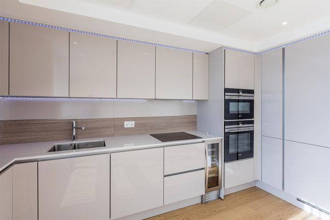 13, 205, Holland Park Avenue, Holland Park photo 4