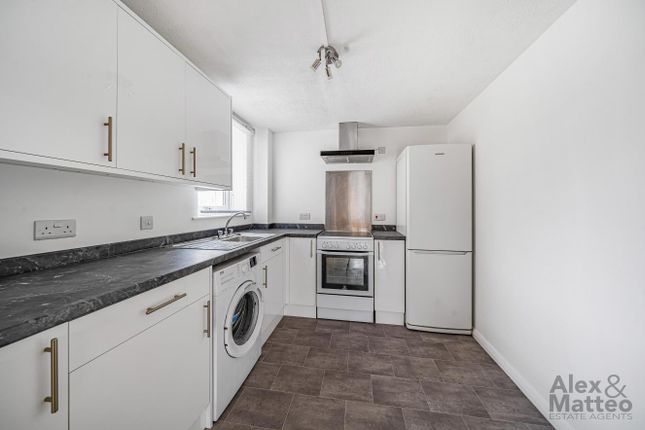 19 Warlingham House, Varcoe Road, London photo 4