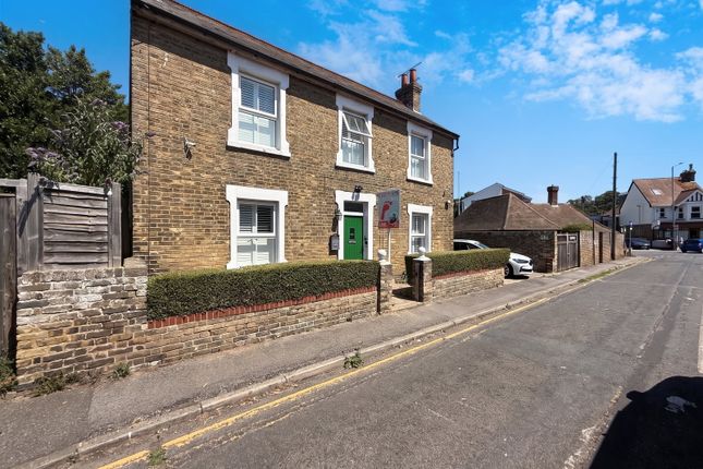 3-bed house on The Cottage, Fordoun Road, Broadstairs, £525,000