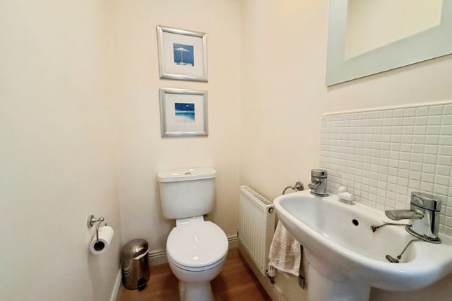 92, Mountbatten Way, Chilwell photo 5