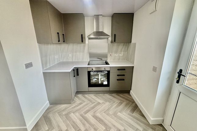 15 Meirion Street, Aberdare photo 2