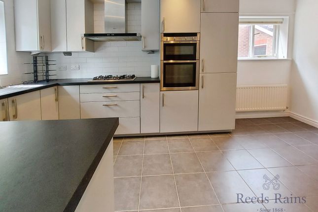 22, Waveney Drive, Cheshire photo 2