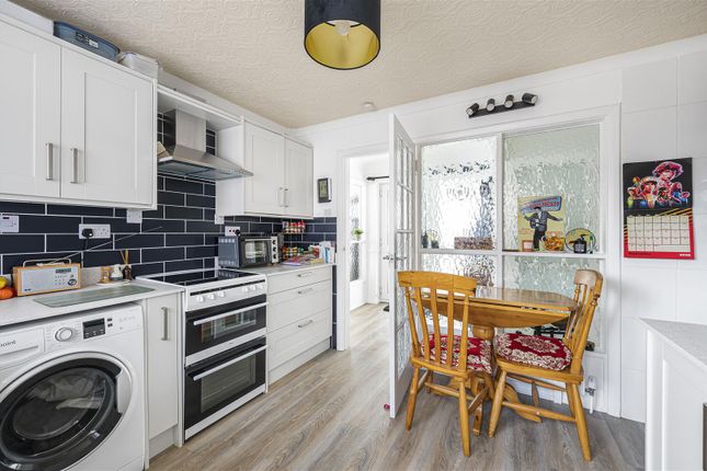 37, Kingston Way, Seaford photo 4