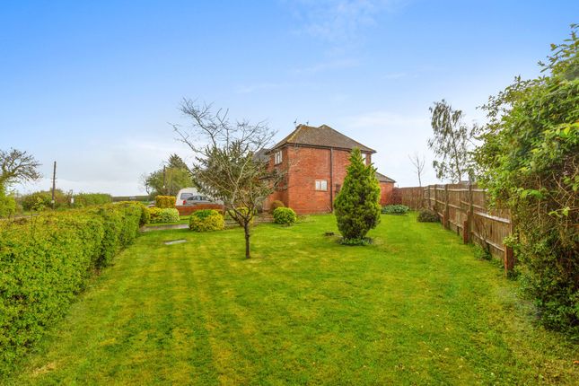 9 Home Close Edge, Aylesbury photo 4