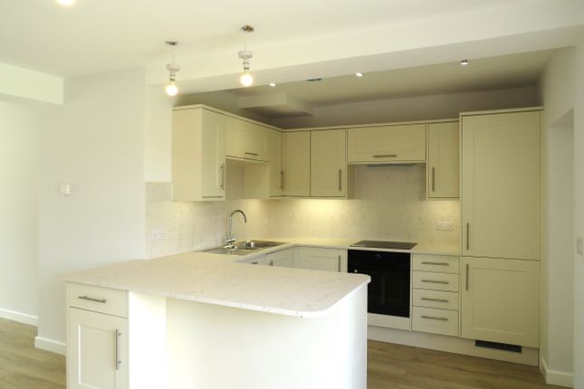 8, SALISBURY photo 2