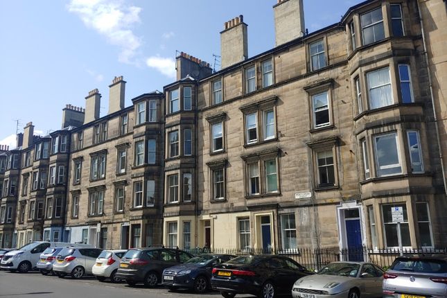 Flat to rent in Montgomery Street, New Town, Edinburgh