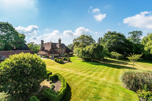 Utworth Manor, Cranleigh photo 4