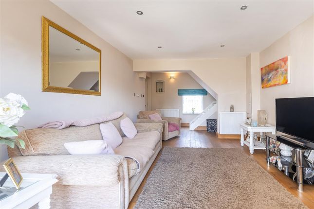 9, The Millhouse, Roydon photo 4