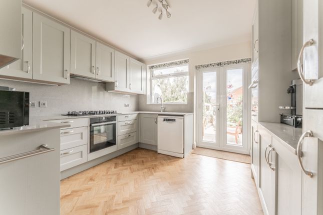 102 Belmont Road, Erith, Da8 1ld photo 2