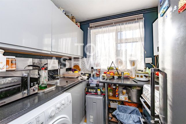 18, Harper Road, Beckton photo 4