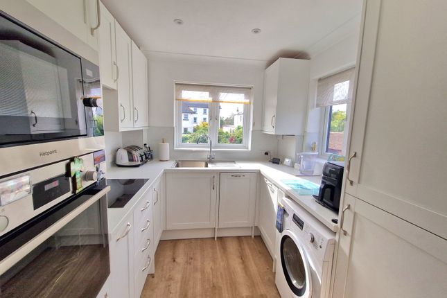 Ashley House,Flat 10, Raddenstile Lane, Exmouth photo 4