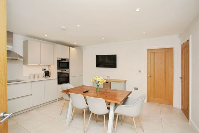 3, Gilden Drive, Lutterworth photo 2